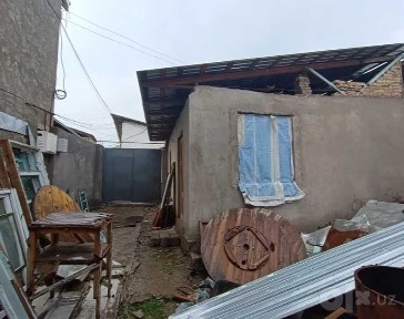 Продаю дом 2 комн 1.5 сотки ор-р Файзобад вьезд