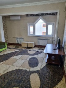 Chorsuda 2 xonali uy uzoq muddatga ijaraga beriladi!