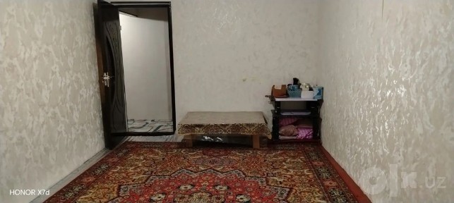 Qizlar uchun sheriklikka kvartira
