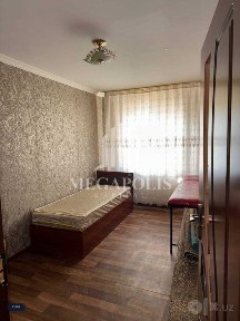 Buxoro, Konechkada 5 xonali kvartira arzon narxda sotiladi.№959