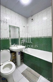 Buxoro sentralni aptekada1 xonali kvartira arzon narxda sotiladi.№1038