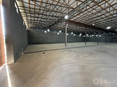 Райсентр Эшонгузарда Райгаз кўчада Склад ижарага берилади 2500-кв