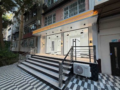 Сдам помещение 45 м² с евроремонтом у ЦУМа (Бон), Мирабадский р-н