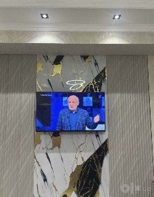 Срочна чилонзор жахон тиллари университети олдида