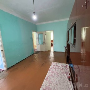 Продам чиланзар 21. Трёх комнатная