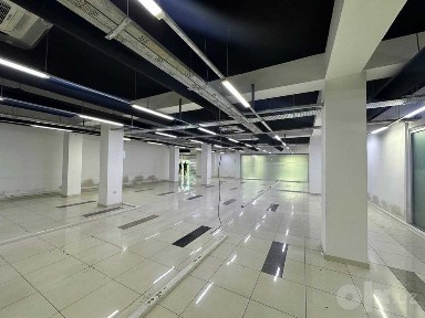 Офисы от 500 до 1800 м² у метро Шахристанская | Парковка | 24/7