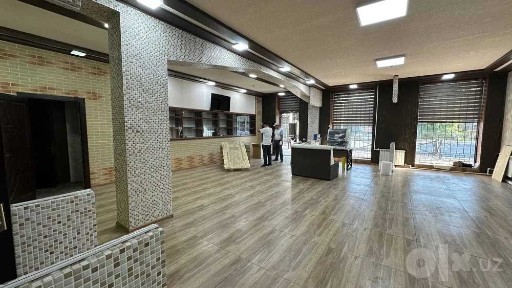 Аренда помещения вдоль дороги 250м2 Ор-р ул Чапаната БЦ Неус