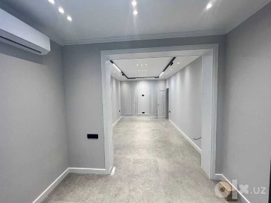 Срочно продаётся коммерческое помещение 25 м² - 1 линия, Чиланзар 8