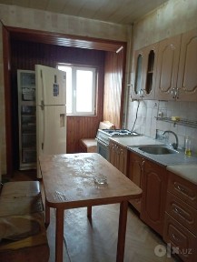 Продаётся 3 ёх комнатная в Яшнобадском районе