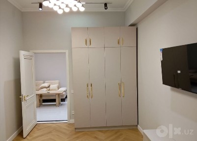 Новостройка ориентир Гринвич 2 комнатная 2 этаж 9 этажный дом 60 квадр