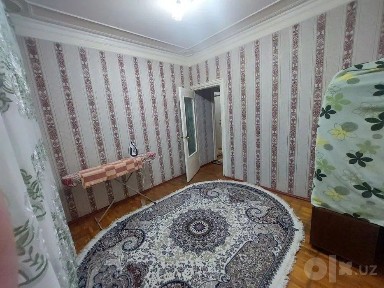 Продаётся Мирабад 4/2/5 с мебелью техникой ремонт средний !