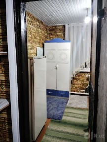 Сдается 1ком на спутнике8 2этаж 2этажки с удобствами с мебелью агенст