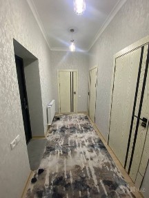 Vagzal, 4-Navoi Maktab dan o'tgandan keyin yul yoqqasida joylashgan