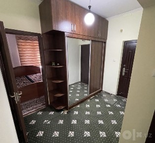 Студентам ! Юнусабад 19 квартал 2в3 комнатная