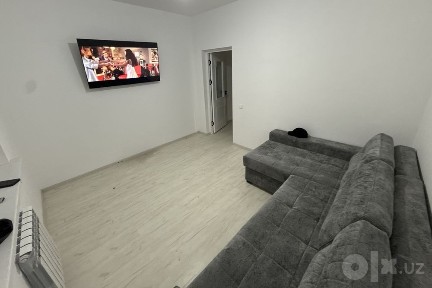 Продаетя 2-х комнатная квартира в жк Parkentsoy 42 кв. м