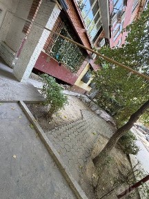 Срочно. Продаю. Чиланзар 25. Денов кафе. 4 Х комнатная квартира
