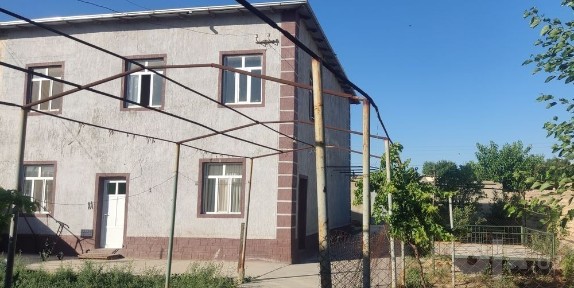 Muborak, mash'al mah. 2 etajli Kottej 6 sotih sotiladi