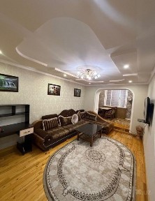 Квартира продаётся Чиланзар 4 квартал 2/1/4 балкон 2*6 Метро Мирзо Улу