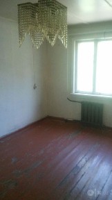 Продам 1ком 2этаж 2этажки спутник9 по линии метро деревянный