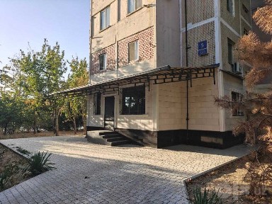 Сдаётся своя 3-х комнатная квартира прямо у входа в станцию Туркистон