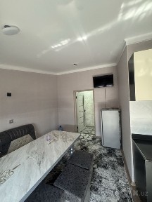 Dom sotiladi. 1 xonalik 55 m kvadrat