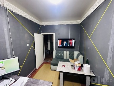 Arendaga beriladi 3 xona ofis