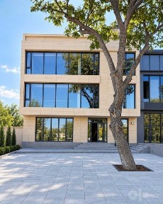 Продаю свое новое нежилое помещение 3 этажа 1250 m2 + терасса