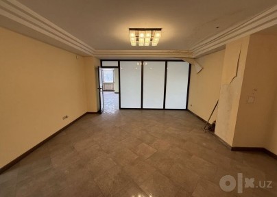 Продажа офиса на Махтумкули, порщадь 135м2