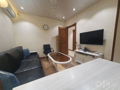 Ц-12 Лабзак БЦ Abc | 92кв - нежилое помещение вдоль дороги Аренда