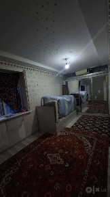 Урганч шахри марказида яшашга тайёр 2 хонали квартира уй жихозлари бил