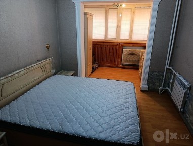 Аренда 2.ком 1.этаж микрараён бозорчаси ёнида