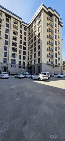 Продаётся квартира коробка. Улица Амира Тимура 1