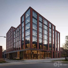 Чирчик отдельно стоящее здание 3000 м² участок 2 Га с ремонтом
