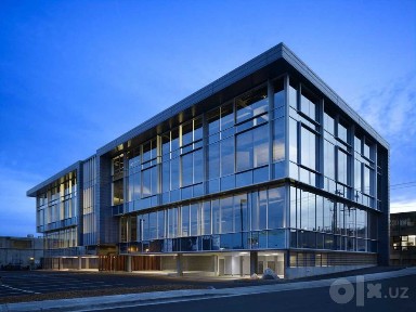 Здание ул. Кумарык Аэропорт-2 2-эт 1660 м² 8,6-сот ремонт парк 1-линия