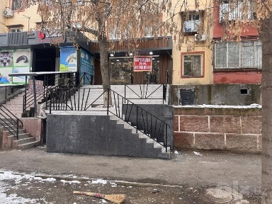 Помещение с арендатором 1000 у.е.  Фархадский Корзинка