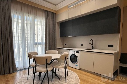 •Миробод Авеню 2 × Комнатная 55м квадратов Сдаю