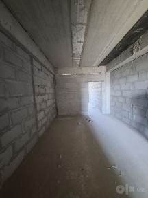 Тезда 8 каватли янги домни 6 чи каватида жойлашган. 62 кв метрдан ибо