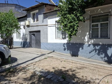 Hovli soyiladi kokchada