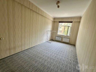 3-xonali kvartira, 105 m², Yunusobod 10. Narxi arzon, kadastr bor