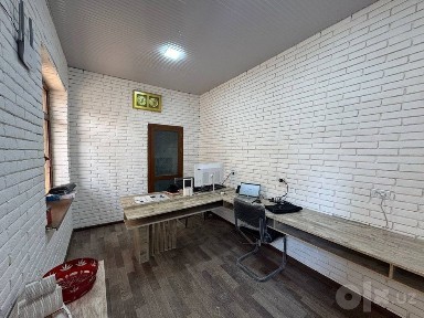 Oriental instituti | Katta ko‘cha yuzida 17.16 m² tayyor biznes joyi