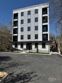 Продается здания. 2350 кв, м под клиника офис