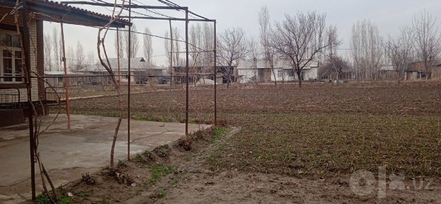 Uy sotiladi hamma hujjatlari bor