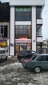 Parkent markazida 3 qavatli tijorat binosi ijaraga