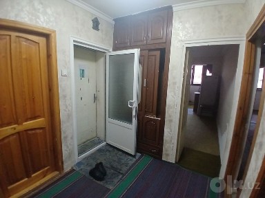 Шайхантахурский район, 2/1/4 этаж, средний ремонт.