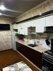 Sharqshunoslik oldida kvartira mirobodda 5 xona 10,11/11
