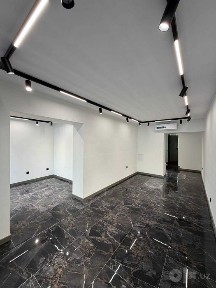 (Добрый) метро БИЙ, 50 и 35 м², Первая линия, Парковка