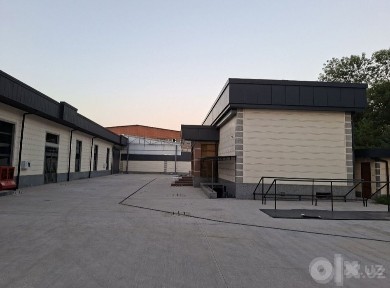 База 18 соток Сергели марказида сотиб олиб ишлатишга тайёр 1044м² бино