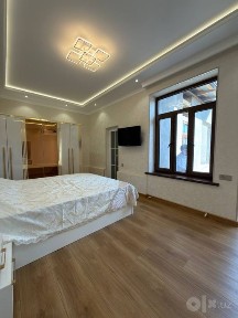 Hovli sotiladi 1,5 sorix 105.000