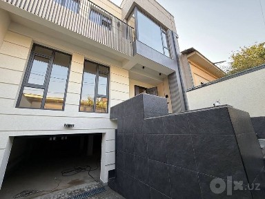 Два дома 560 м² Циолковского: ресторан «Султан Сулейман»