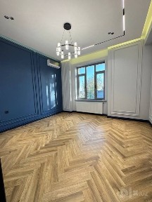 Продается дом 8 комнат, ориентир: ул. Циалковского, 3,9 сотки 600м²